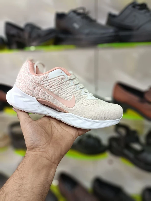 خرید اینترنتی کفش کتونی اسپرت زنانه