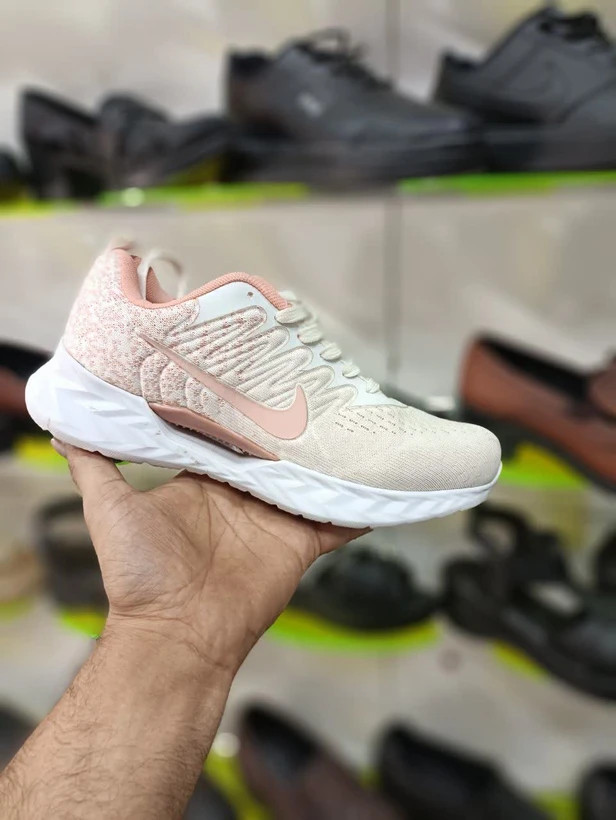 خرید اینترنتی کفش کتونی اسپرت زنانه