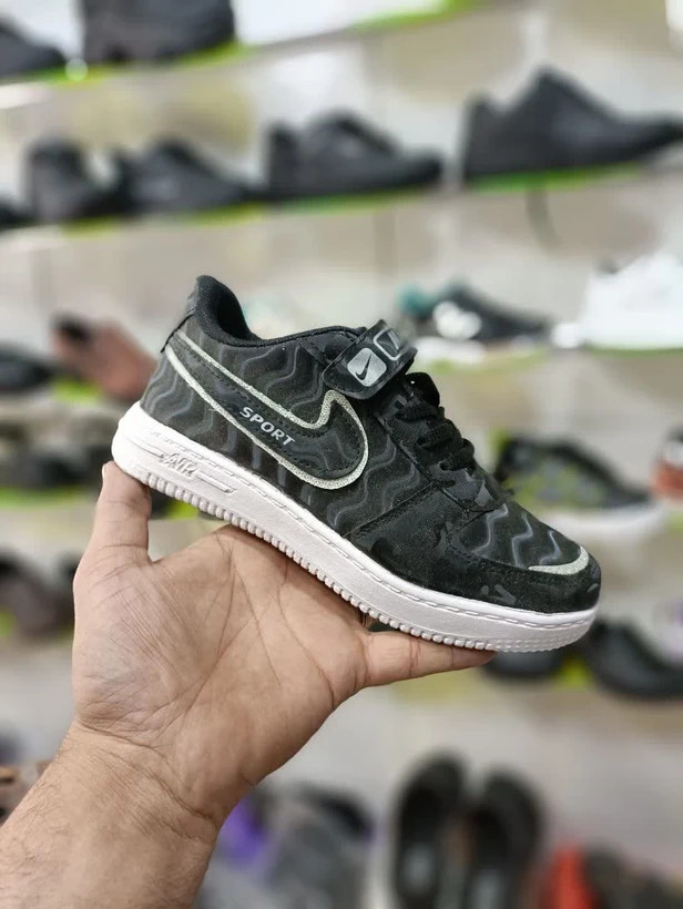 خرید اینترنتی کفش کتونی اسپرت بچگانه