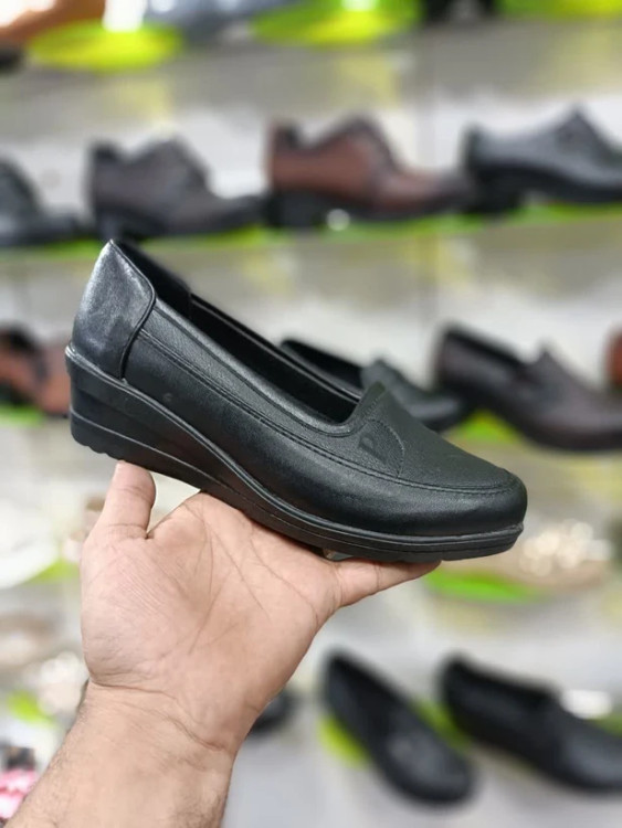 خرید اینترنتی کفش طبی زنانه