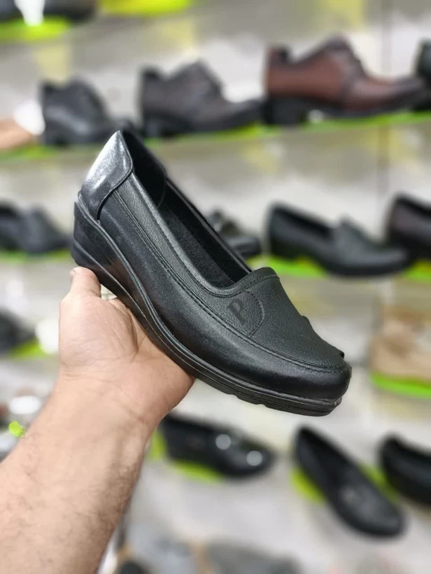 خرید اینترنتی کفش طبی زنانه