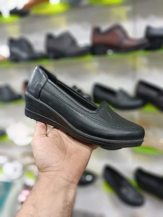 خرید اینترنتی کفش طبی زنانه