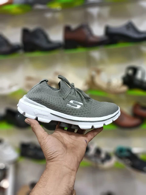 خرید اینترنتی کفش کتونی اسپرت زنانه