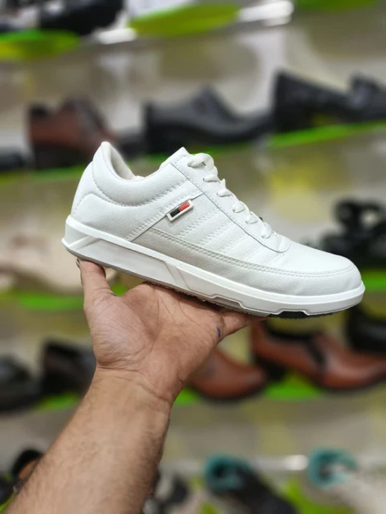 خرید اینترنتی کفش کتونی اسپرت بزرگ پا مردانه