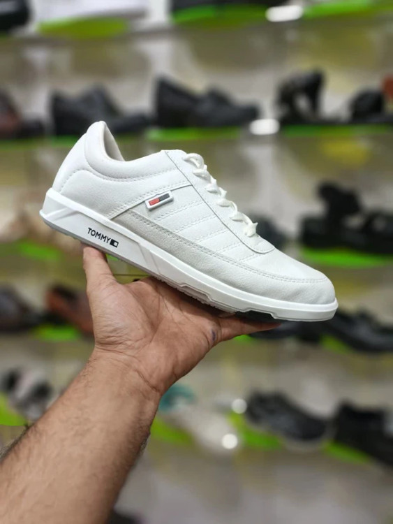 خرید اینترنتی کفش کتونی اسپرت بزرگ پا مردانه