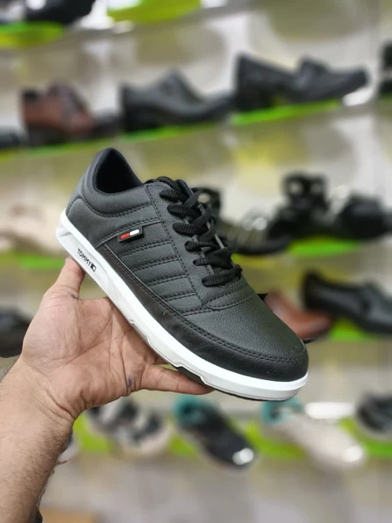 خرید اینترنتی کفش کتونی اسپرت بزرگپا مردانه