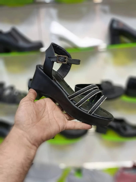 خرید اینترنتی صندل زنانه