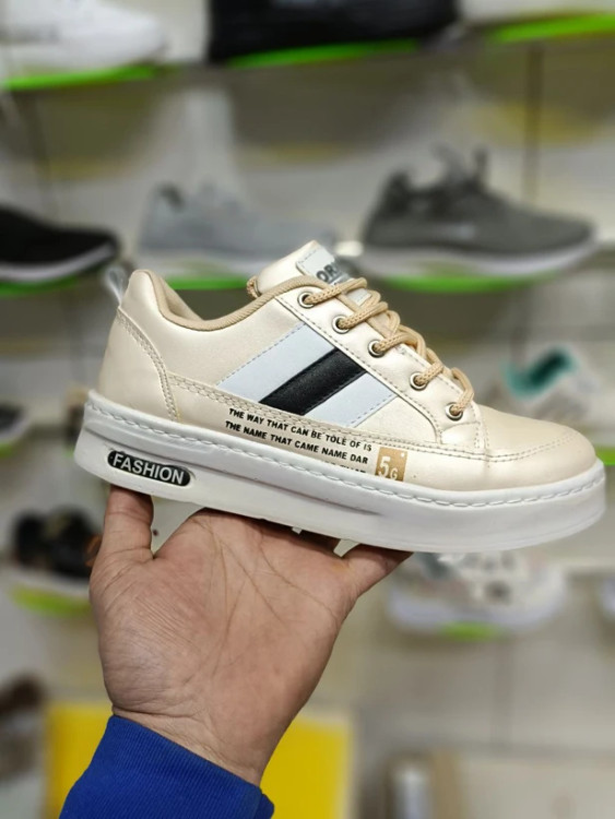 خرید اینترنتی کفش زنانه