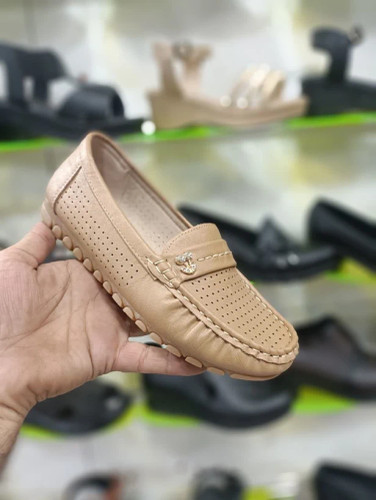 خرید اینترنتی کفش طبی زنانه