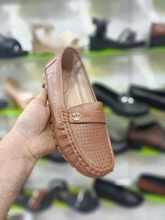 خرید اینترنتی کفش طبی زنانه